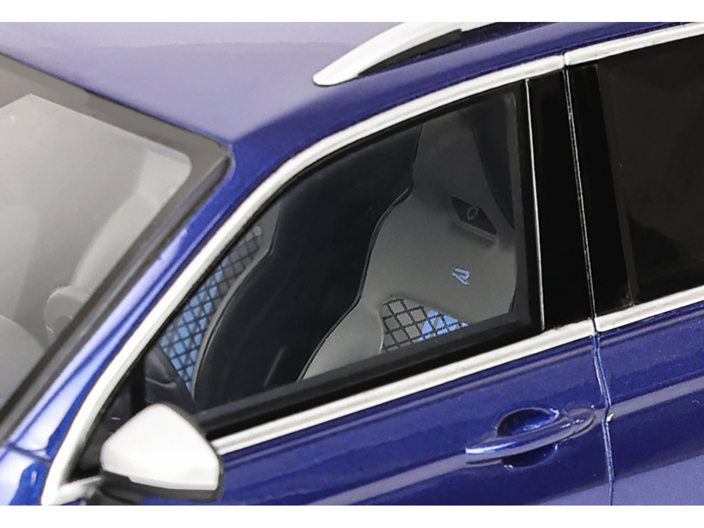 2021 Volkswagen Tiguan R Lapiz Blue Metallic (Limited Edition)